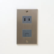 ステンレス（ヘアライン） プレート<br>+ NK 埋込モジュラジャック6極2心 グレー <br>+ NK 埋込コンセント グレー