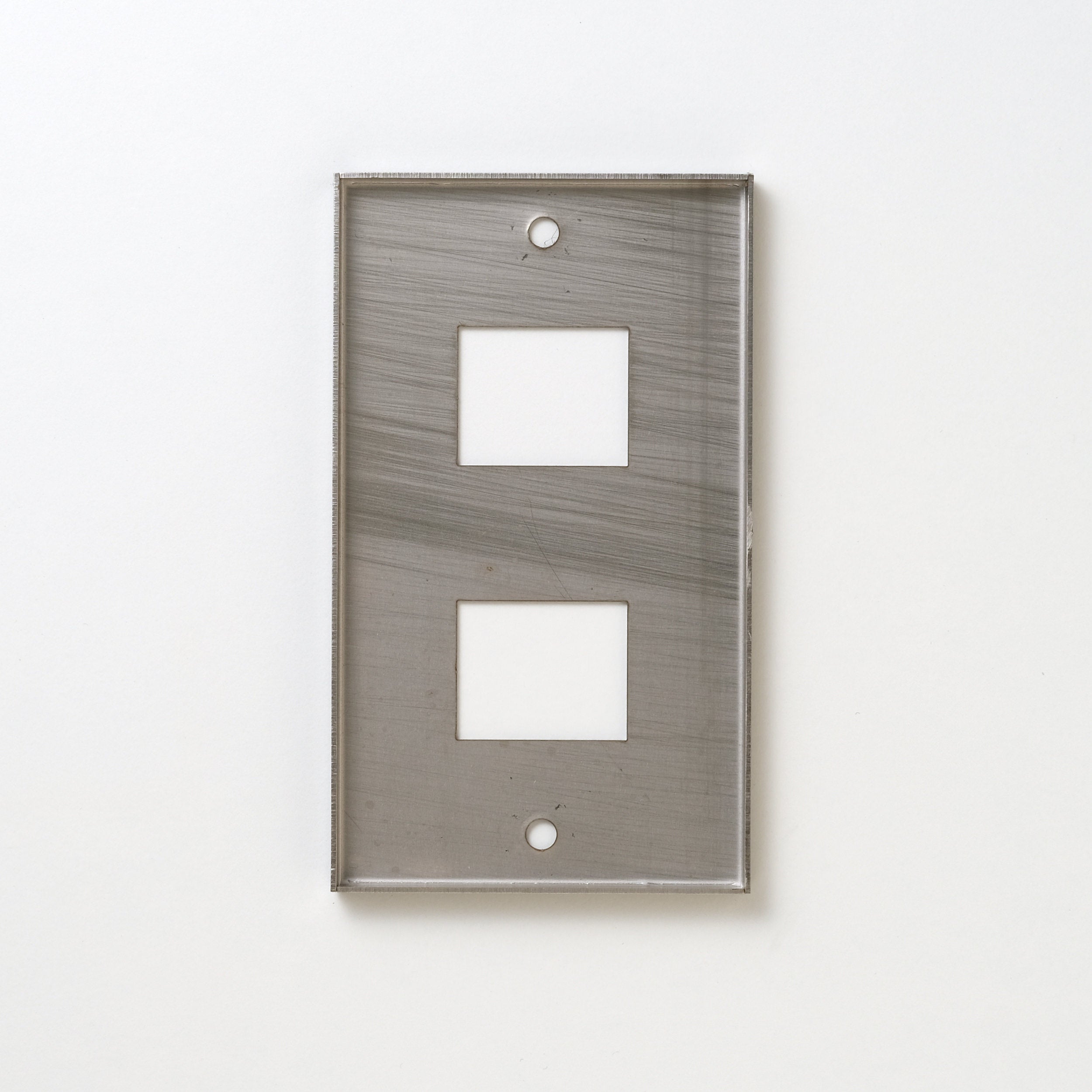 コンセンティック マットブラック プレート１連２口用 