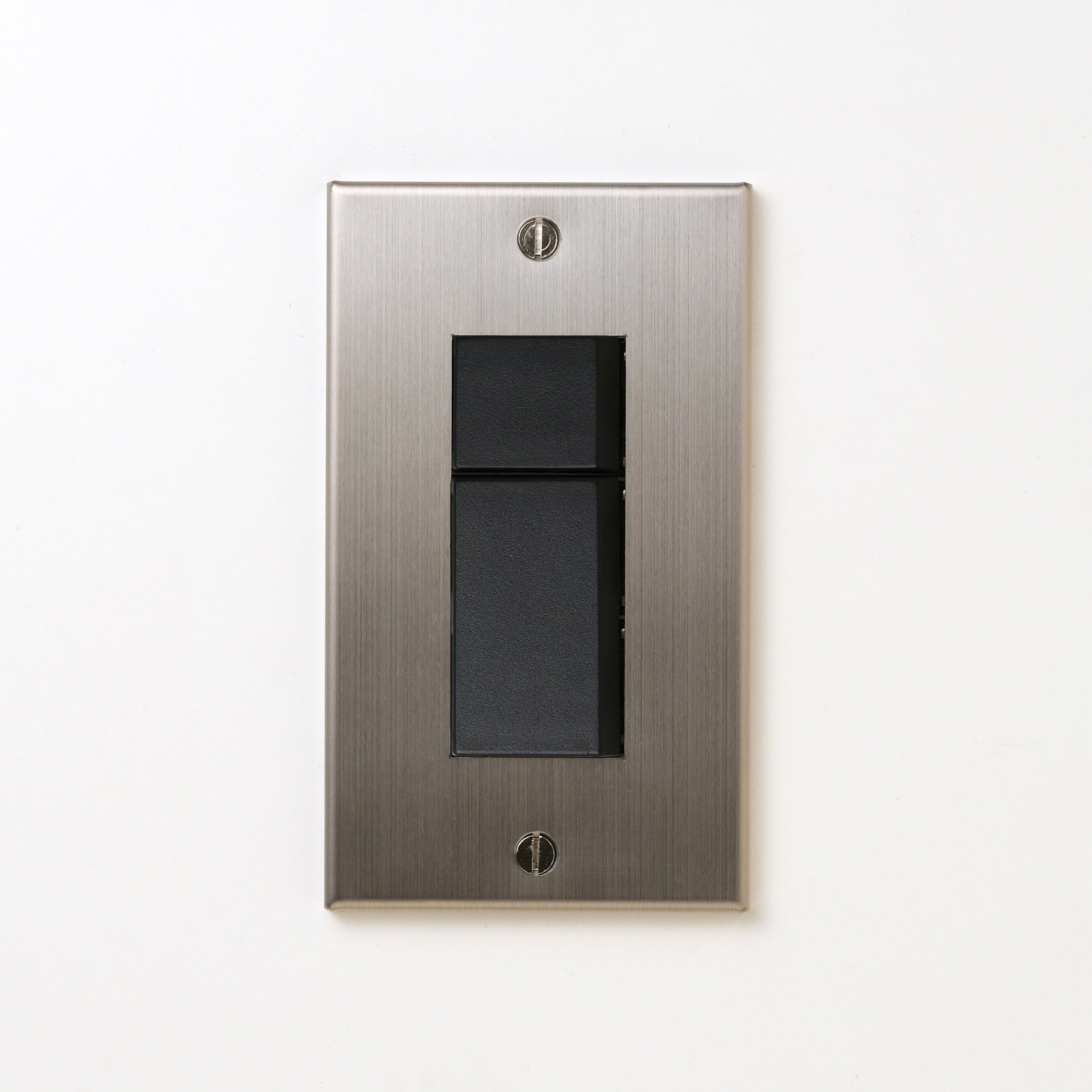 ステンレス（ヘアライン） プレート <br>+ NK スイッチダブル ブラック