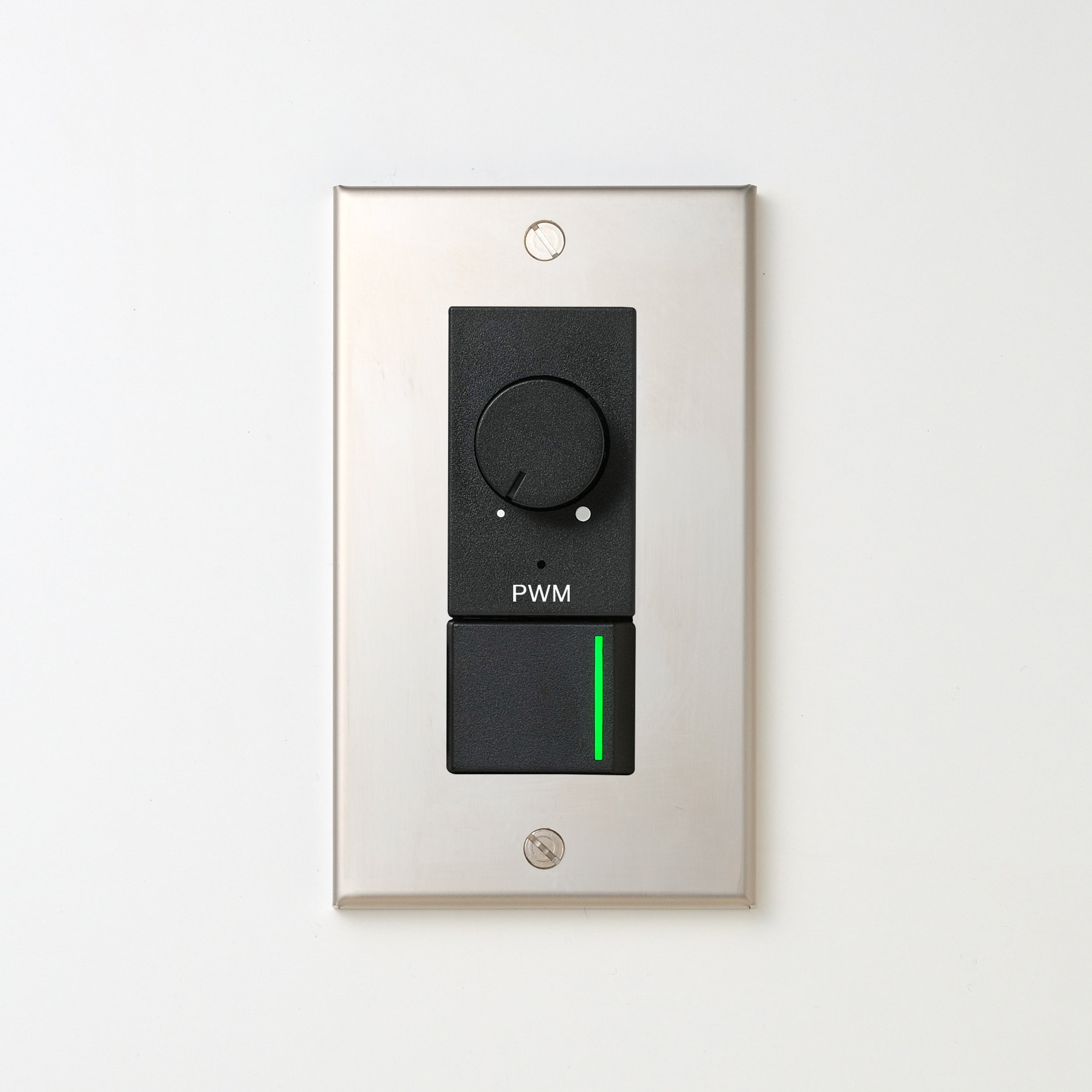 ステンレス素地 プレート <br>+ NK PWM制御方式(1ch)ライトコントロール＋片切、3路ガイドランプ（グリーン）スイッチ　 ブラック