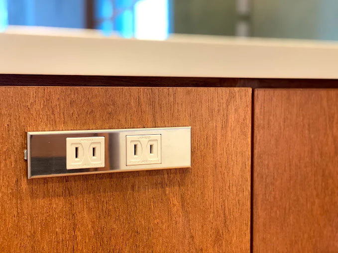 コンセンティック ステンレス素地 家具用プレート２口用  