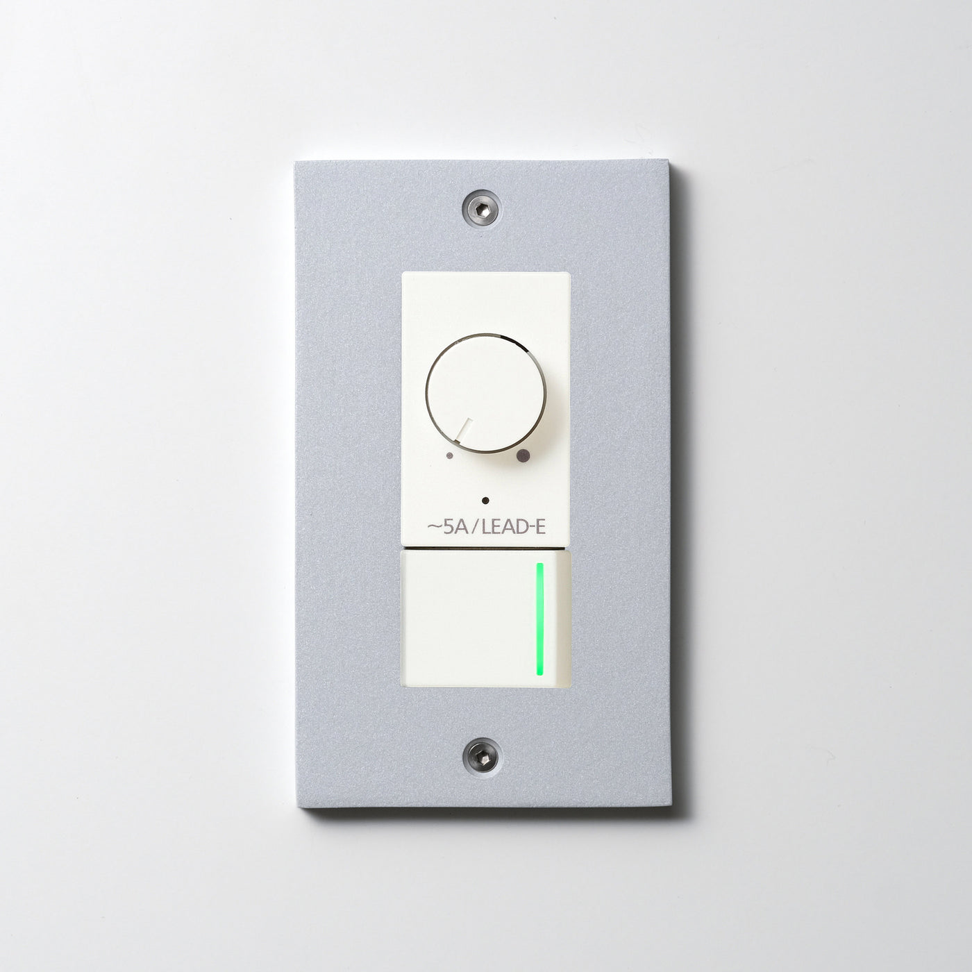 アルミダイキャスト（シルバー）プレート <br>+ NK 正位相制御方式ライトコントロール＋片切、3路ガイドランプ（グリーン）スイッチ　 ホワイト