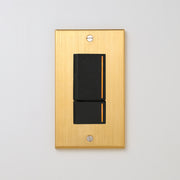 真鍮（ヘアライン） プレート <br>+ NK 片切、3路チェックランプ（オレンジ）スイッチダブル（上段大）  ブラック