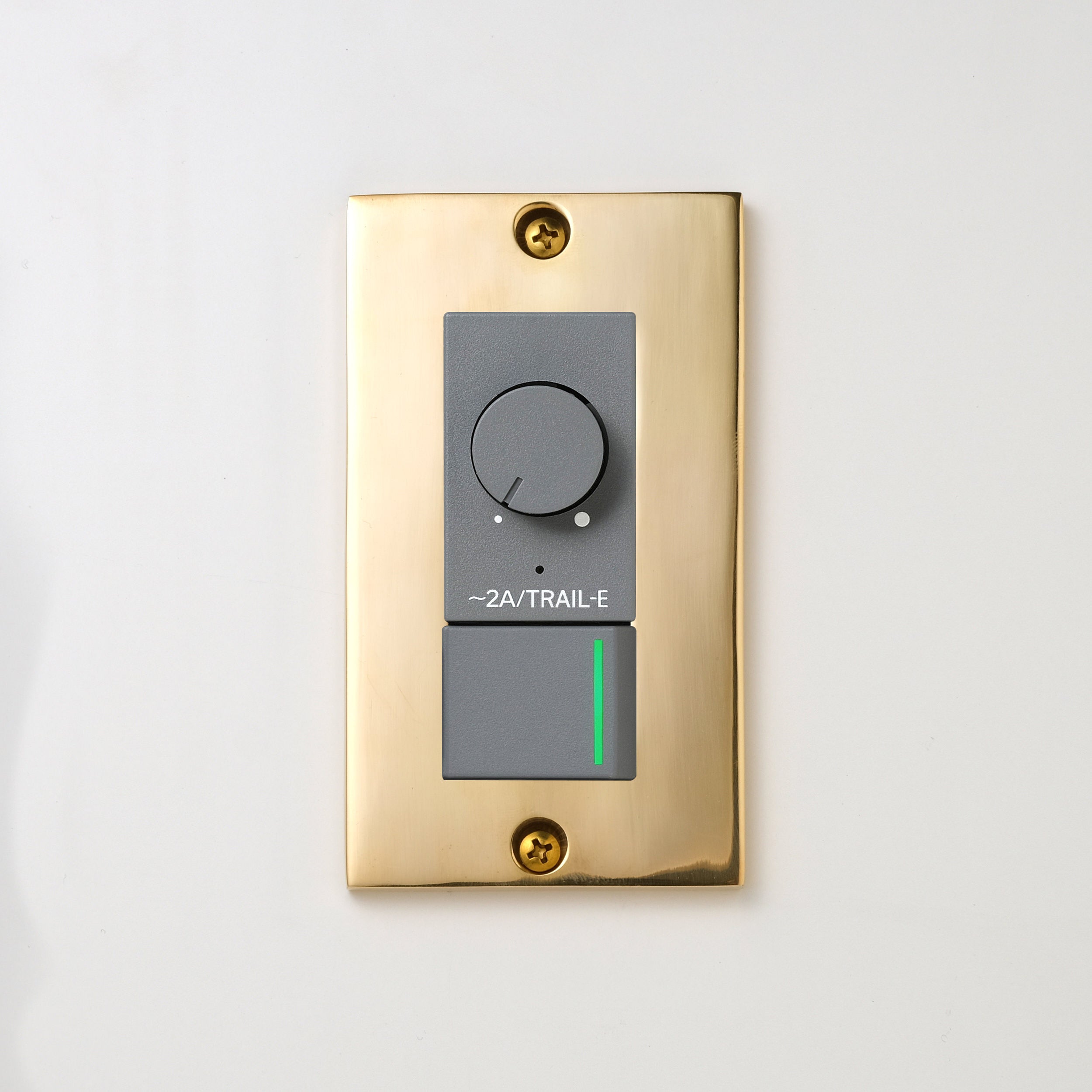 真鍮砂型鋳造（磨き）プレート <br>+ NK 逆位相制御方式ライトコントロール＋片切、3路ガイドランプ（グリーン）スイッチ　 グレー