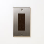 ステンレス（ヘアライン） プレート <br>+ NK ダブルコンセント チョコ