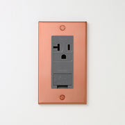 銅色（マット） プレート <br>+ NK 埋込アースターミナル付接地15A、20Aコンセント 125V　グレー