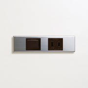 ステンレス（素地） 家具用プレート<br>+ NK対応 埋込スイッチ シングル チョコ <br>+ NK 埋込コンセント チョコ