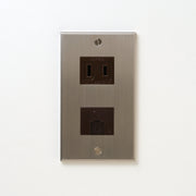 ステンレス（ヘアライン） プレート<br>+ NK 埋込モジュラジャック6極2心 チョコ <br>+ NK 埋込コンセント チョコ