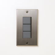 ステンレス（ヘアライン） プレート <br>+ NK スイッチトリプル グレー