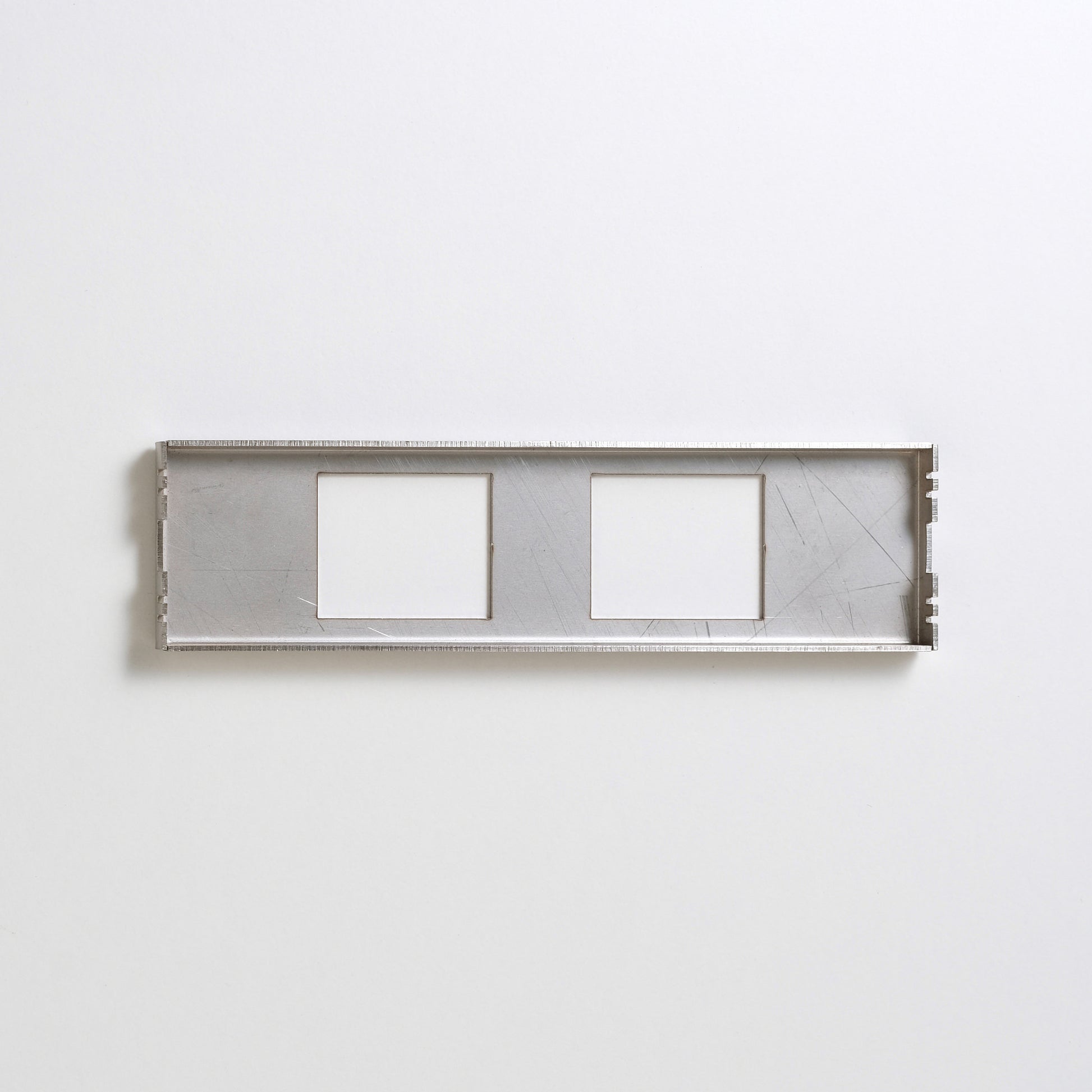 コンセンティック ステンレスヘアライン 家具用プレート２口用  