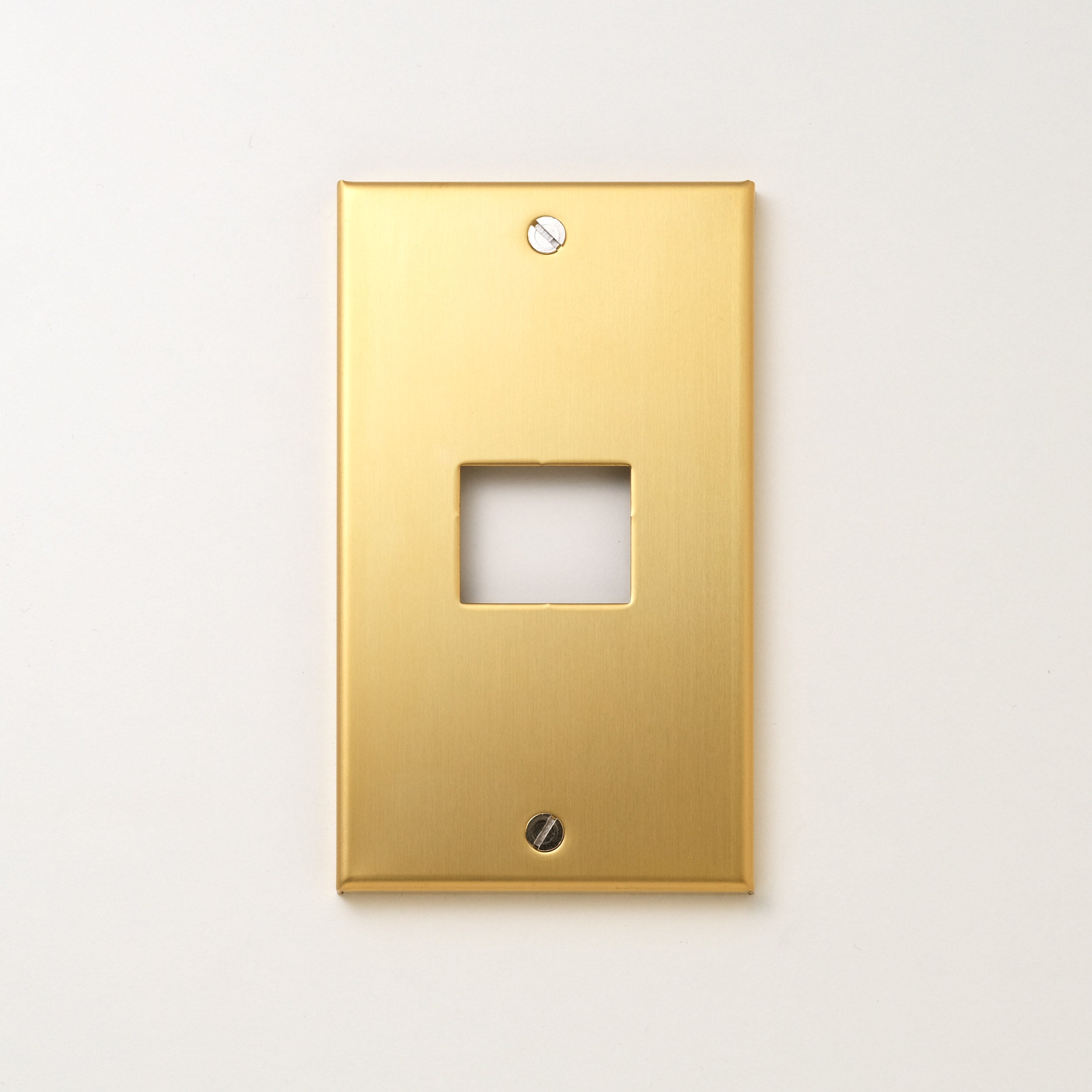 コンセンティック 真鍮素地 プレート１連１口用 