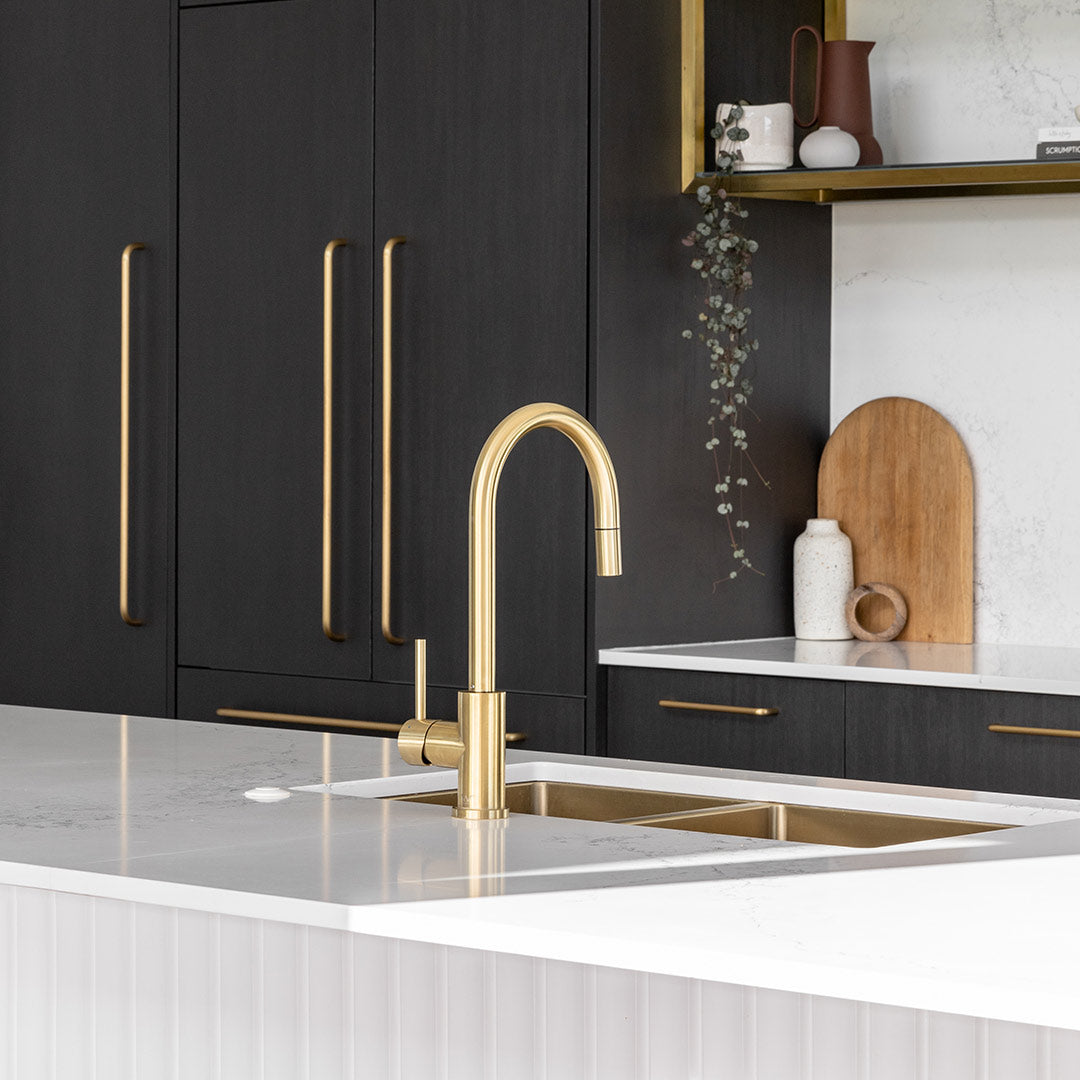 エリシアン・台付1穴 キッチン用混合水栓　ハンドシャワータイプ 真鍮