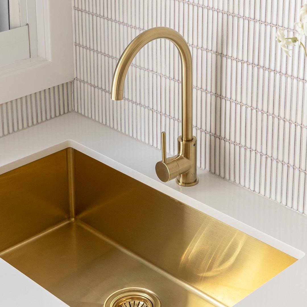 エリシアン・台付1穴 キッチン用混合水栓 真鍮