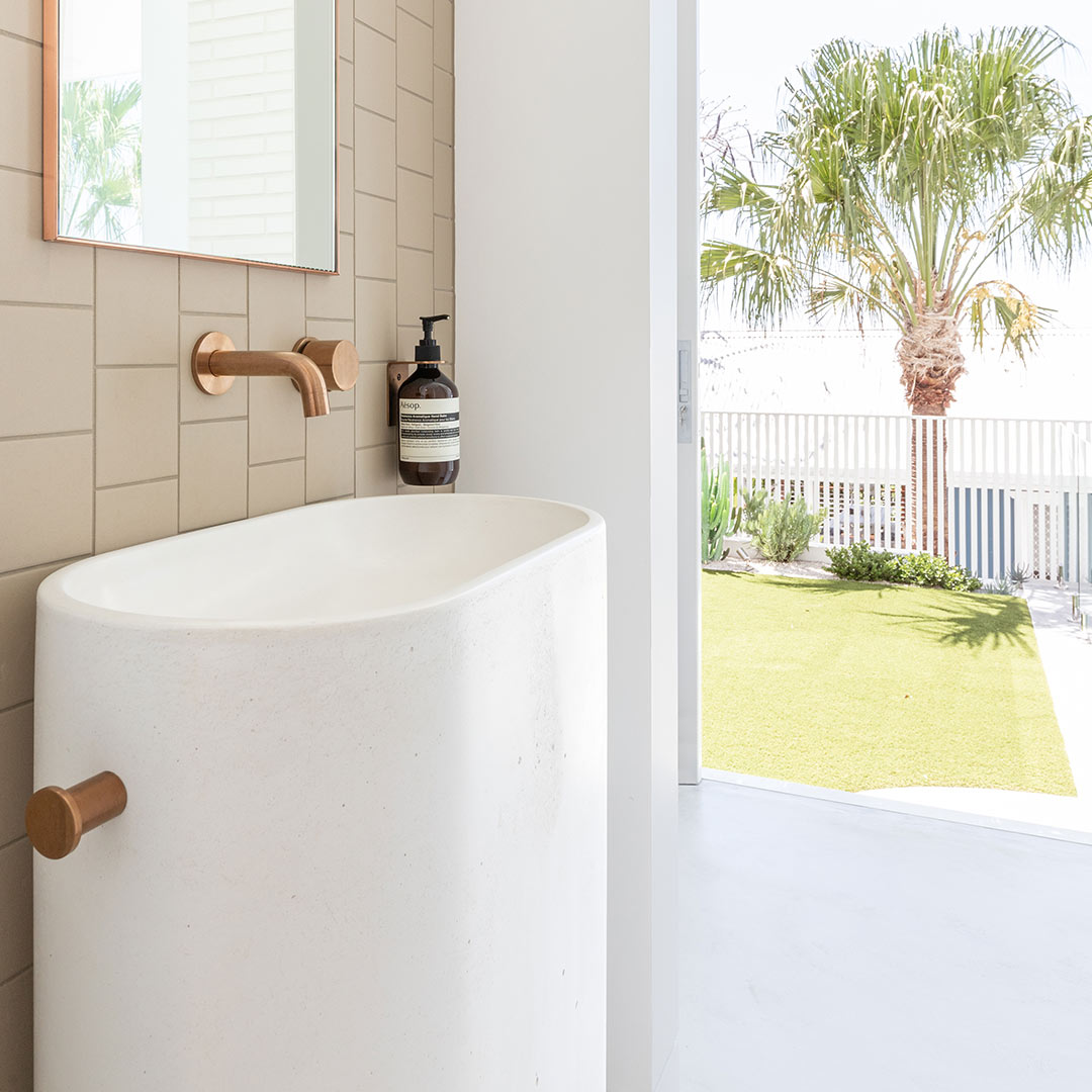 ミニ壁掛けスパウト 銅