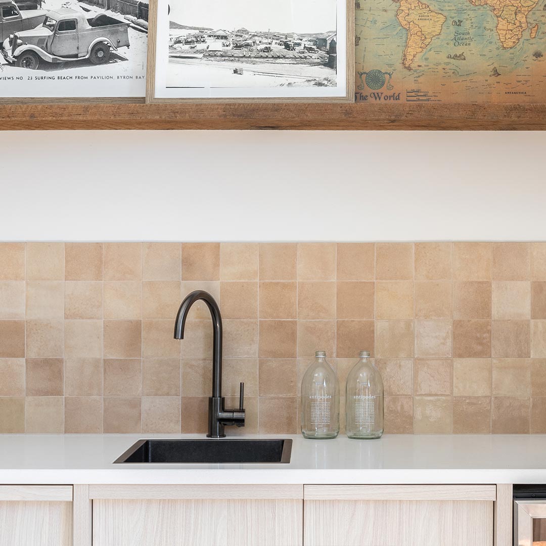 エリシアン・台付1穴 キッチン用混合水栓 ガンメタル