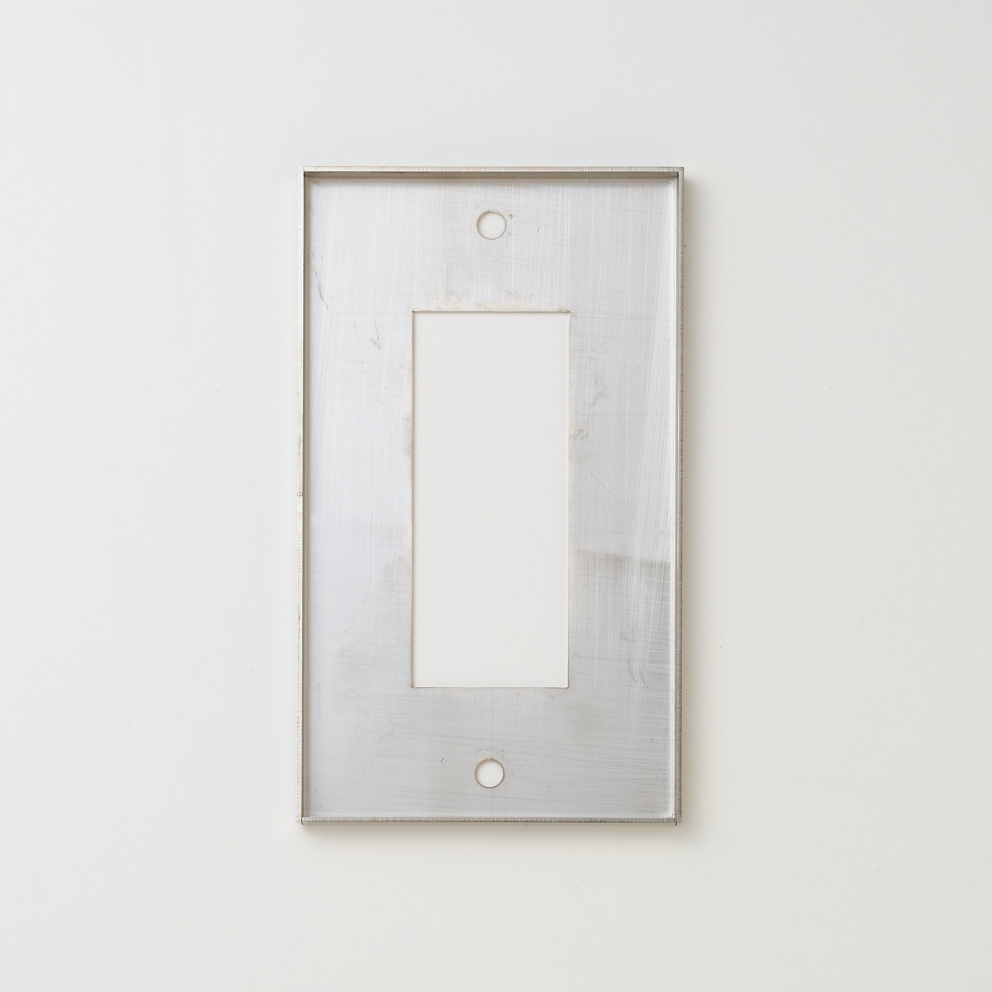 コンセンティック ステンレスヘアライン プレート１連３口用 