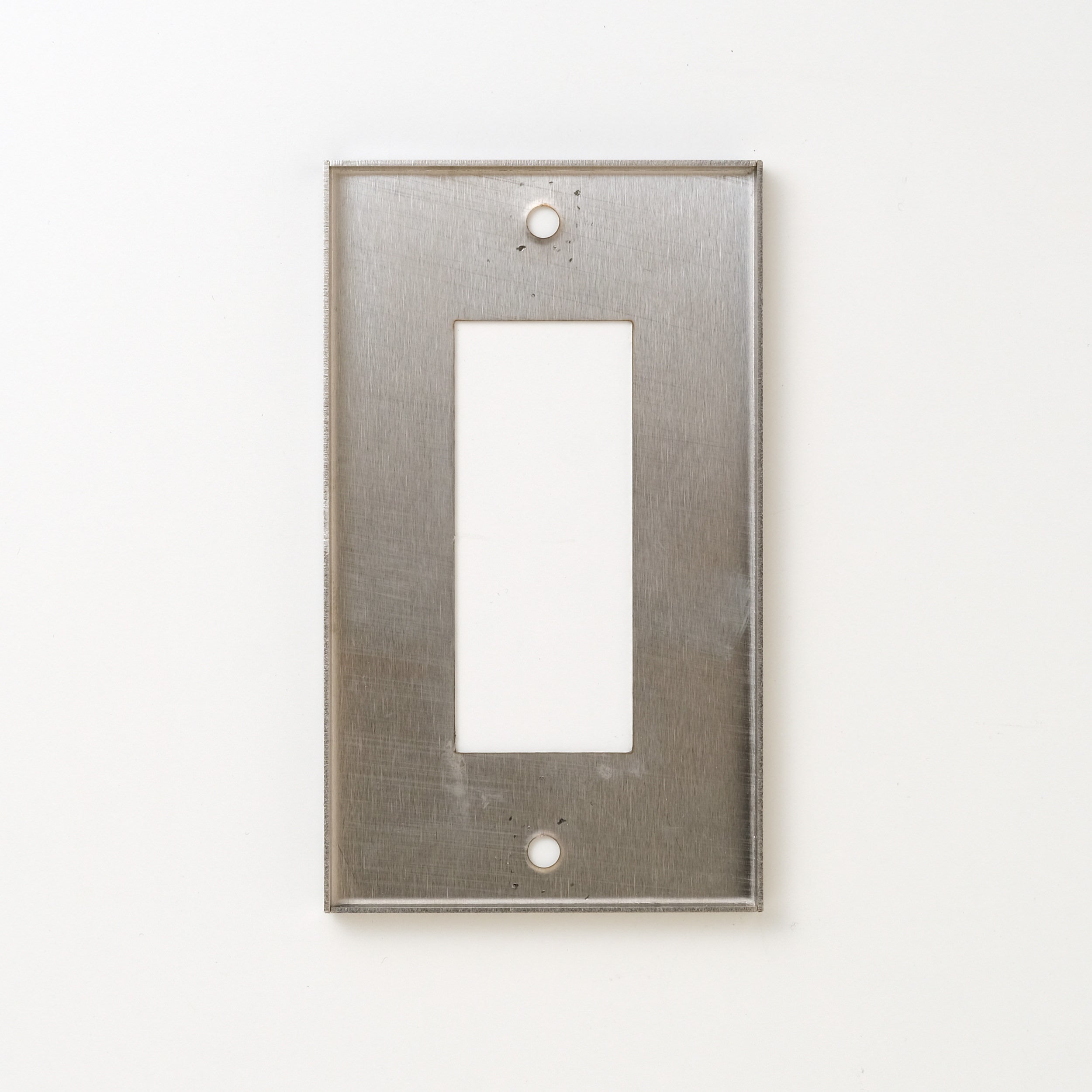 コンセンティック マットブラック プレート１連３口用 