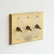 フタガミ スイッチ 真鍮 ３連１＋１＋１トグル